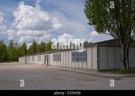 Un bâtiment de caserne de prisonniers dans le camp allemand nazi Konzentrationslager (KZ) de Dachauconcentration, Bavière, Allemagne Banque D'Images