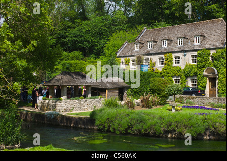 Réception de Mariage à l'hôtel Swan Bibury Gloucestershire UK Banque D'Images