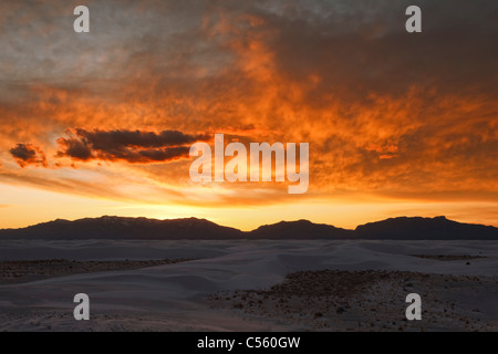 Coucher de soleil sur montagnes, montagnes San Andrés, White Sands National Monument, Nouveau-Mexique, États-Unis Banque D'Images