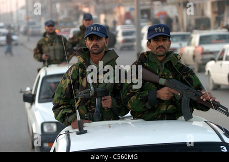 Entraînement avec l'élite de l'unité d'appui de la police irakienne et de la Police militaire, à Bassora, au sud de l'Iraq, le Moyen-Orient Banque D'Images