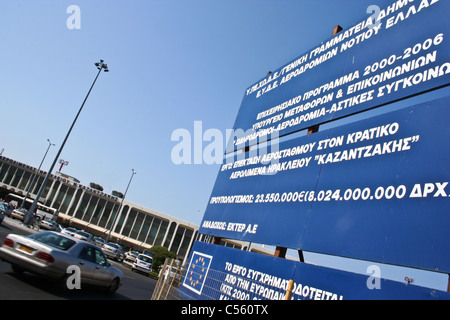 L'extérieur de l'aéroport d'Héraklion (Crète, Grèce Banque D'Images