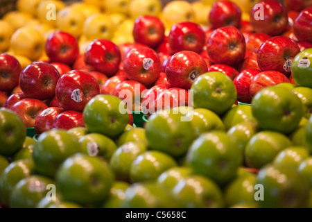 Les pommes, le Marché Jean-Talon (mars Jean-Talon) à Montréal Canada Banque D'Images