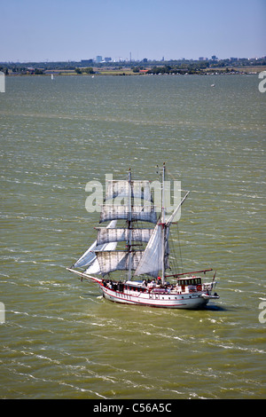 Les Pays-Bas, Marken, traditionnel bateau à voile sur le lac appelé IJsselmeer Banque D'Images