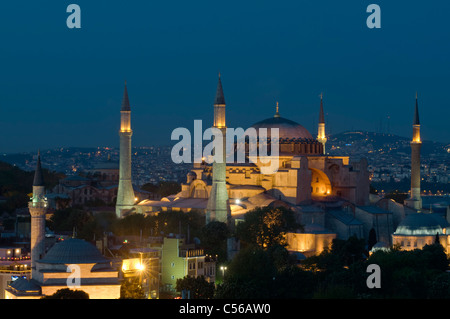 Sainte-sophie de nuit dans Sultanahmet, Istanbul, Turquie Banque D'Images