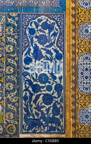 D'Iznik, entrée à la circoncision prix dans le palais de Topkapi, IstanbulTurkey Banque D'Images