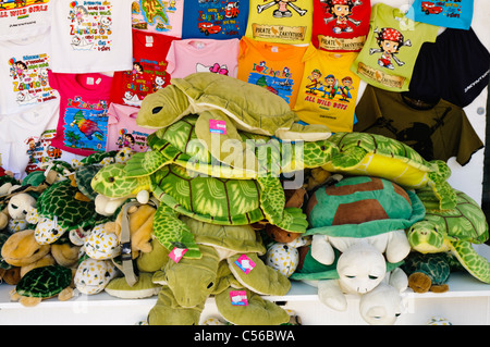 Les tortues de mer en peluche dans un magasin à Zakynthos Banque D'Images