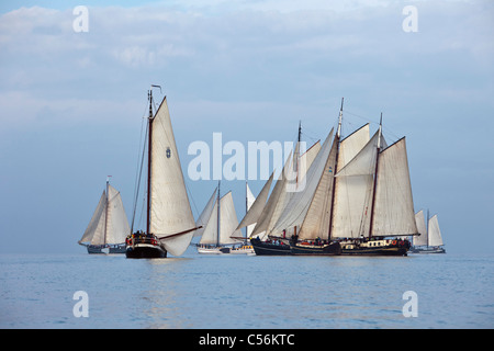 Les Pays-Bas, l'Enkhuizen. La course annuelle des bateaux à voile traditionnels appelés Klipperrace. Banque D'Images