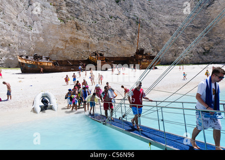 Panagiotis MV à l'épave de la baie de Navagio (), Zante Banque D'Images