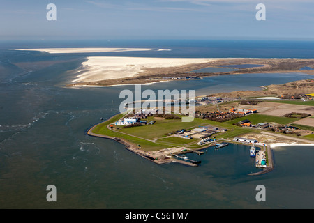 Aux Pays-Bas, le port et l'hameau appelé Horntje sur l'île appelée Texel. Vue aérienne. Banque D'Images
