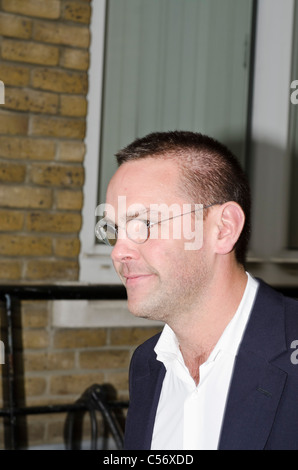 James Murdoch va rencontrer son père Stafford Hôtel Blue Ball Yard St James's London UK Téléphone le scandale et BSkyB s'occuper Banque D'Images