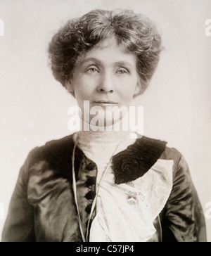 Mme Emmeline Pankhurst (Emily),1858 - 1928. Activiste politique anglais et chef de mouvement des suffragettes britanniques. Banque D'Images