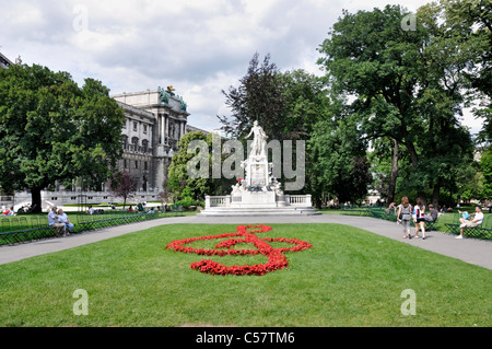 Statue dans le jardin du château Burggarten, Vienne, Autriche, Europe, juin 2011 Banque D'Images