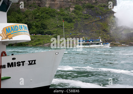 Les bateaux Maid of the Mist à niagara falls ontario canada Banque D'Images