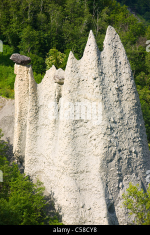 La terre, of Euseigne pyramides, Suisse, Europe, canton du Valais, la réserve naturelle du Val d'Hérens, monument naturel, pilier de la terre, falaise Banque D'Images