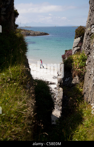 Une vue d'une plage de sable blanc de la région de l'Ouest Church Farm Highlands of Scotland, UK Banque D'Images