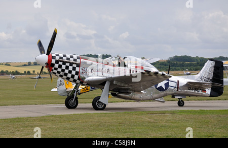 P-41 Mustang 'Big Beautiful Doll' 'à Duxford Flying Legends' Airshow 2011. Le jour avant qu'elle s'est écrasé. Banque D'Images