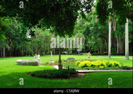 Jardin, la baie de Sarasota, Ringling Mansion, John et Mable Ringling Museum of Art, Sarasota, Floride, USA, United States, Amérique, t Banque D'Images