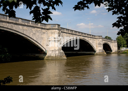 Chiswick Bridge River Thames London England Banque D'Images