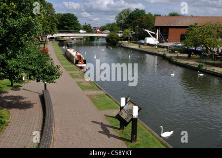 Kennet and Avon Canal, Newbury, Berkshire, England, UK Banque D'Images