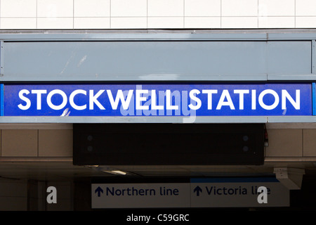 Un homme a été tué la nuit dernière à proximité de la station de métro de Stockwell Day après avoir été abattu avec une mitrailleuse à l'arrière d'une moto Banque D'Images