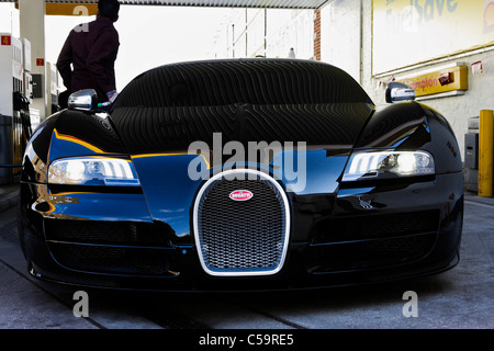 L'un des (7) Images dans cette courte série d'images concernant une Bugatti Veyron Super Sport par le photographe Peter Wheeler. Banque D'Images