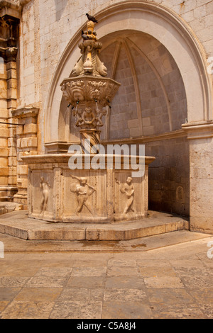 Petite fontaine d'Onofrio, conçue et construite par Onofrio della Cava, Dalmatie Dubrovnik Croatie Banque D'Images