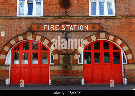 Entrée de la station des pompiers, Tonbridge, Kent, Angleterre Banque D'Images