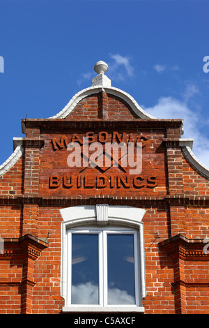 Loge maçonnique signe sur pignon de bâtiment, Tonbridge, Kent, Angleterre Banque D'Images