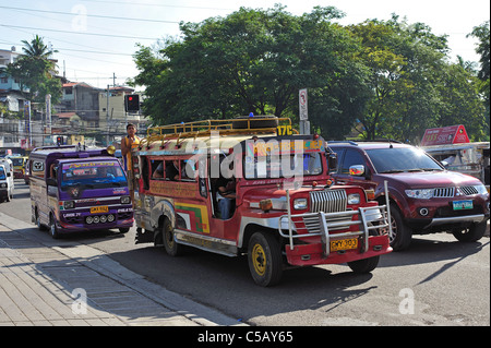 Jy Jeepney Corner Lahug Cebu City aux Philippines Banque D'Images