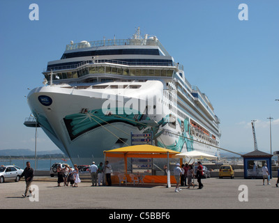 Le navire de croisière Norwegian Jade dans Katakolon Grèce Banque D'Images