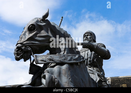 Statue de Harry Hotspur (Sir Henry Percy), Alnwick, Northumberland, Angleterre du Nord-Est, Royaume-Uni Banque D'Images