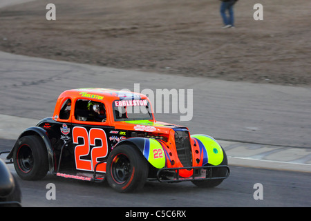 Denver, Colorado - NASCAR Truck series rookie Chris Eggleston tours tourner quatre légendes dans sa voiture de course Banque D'Images