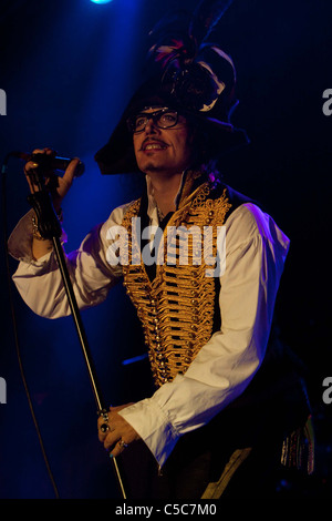 Adam Ant effectuant à Guilfest 2011 Banque D'Images