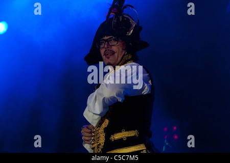 Adam Ant effectuant à Guilfest 2011 Banque D'Images