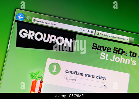 Plan Macro sur le site de Groupon dans le navigateur web sur un écran d'ordinateur. Banque D'Images