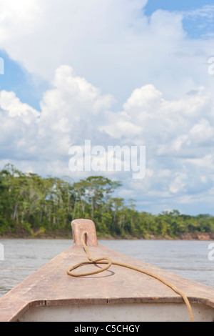 Vue de la rivière Madre de Dios, Tambopata National Park du bateaux, Réserve nationale de Tambopata, Pérou Banque D'Images