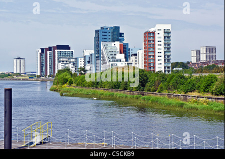 Terrasses du port de Glasgow logement sur la rivière Clyde à Glasgow Ecosse Partick dans Banque D'Images