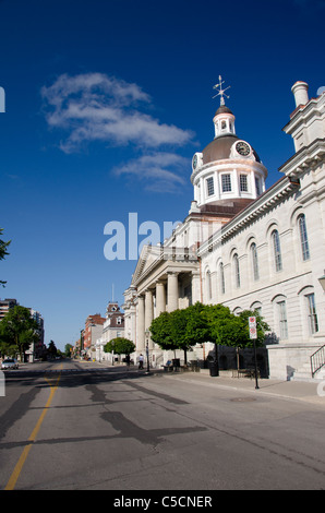 L'Ontario, Canada, à Kingston. L'Hôtel de Ville, considéré comme l'un des plus beaux bâtiments du xixe siècle au Canada. La rue Ontario. Banque D'Images