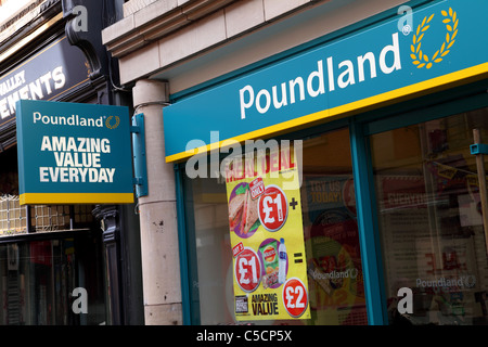 Un Poundland store à Nottingham, Angleterre, Royaume-Uni Banque D'Images