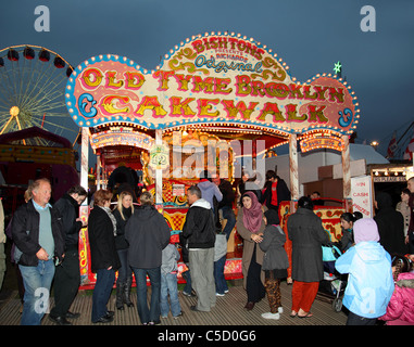Bishtons Old Tyme Brooklyn Cakewalk au Goose Fair, Nottingham, Angleterre, Royaume-Uni Banque D'Images
