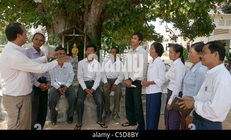 Cambodge L'école primaire du village. L'éducation inclusive pour les sourds, l'apprentissage de la langue des signes cambodgienne... Banque D'Images