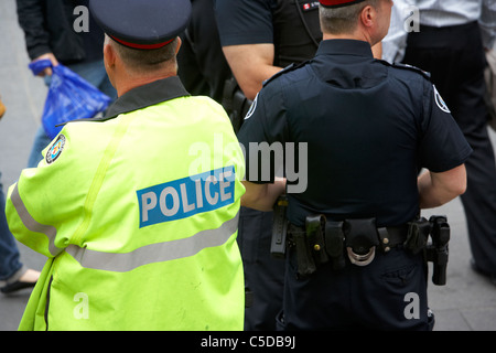 Toronto haute visibilité des agents de police en service toronto ontario canada Banque D'Images