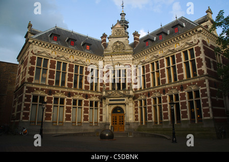 Immeuble de bureaux à l'Université Faculté Domplein derrière église cathédrale central Europe Pays-Bas Utrecht Banque D'Images