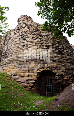 La garder au château de Pontefract, West Yorkshire. En 1374 la hauteur a été augmenté par Jean de Gand Banque D'Images