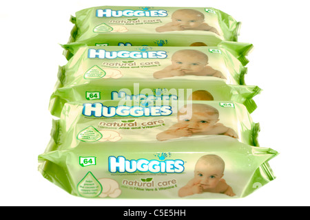 Trois paquets de 64 Huggies lingettes natural care lingettes pour bébé avec aloès et vitamine E. Banque D'Images