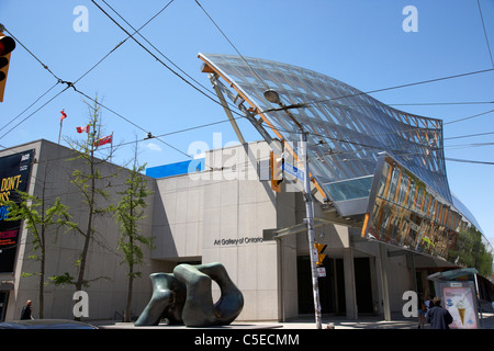 À peine, le musée des beaux-arts de l'ontario avec façade de Frank Gehry à Toronto ontario canada Banque D'Images