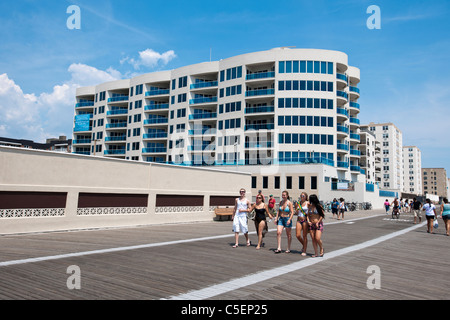 Immeuble en copropriété le long de la promenade de la ville de Long Beach, Long Island, New York Banque D'Images