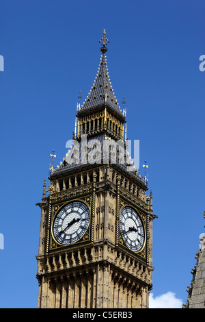 Close up of Big Ben clock tower vu de la place du Parlement, Westminster, Londres, Angleterre Banque D'Images