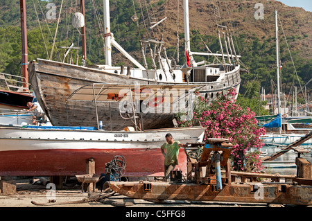 Bateau à voile chantier naval quai Fethiye Turquie Banque D'Images