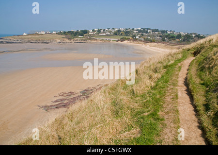 Sur le chemin de la côte nord des Cornouailles à Daymer Bay, près de Trebetherick du sud Banque D'Images